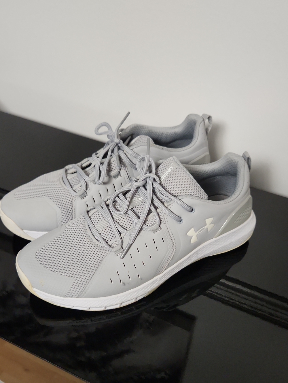 Under Armour Men's Light Gray Breathable Training Sneakers